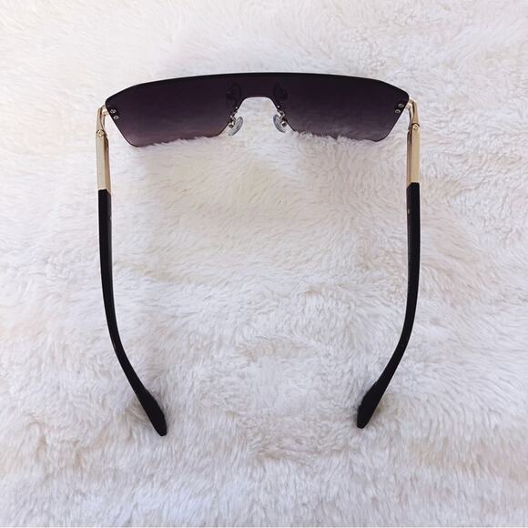 Sadie Black Oversized Rimless Flat-Top Sunglasses - Picture 11 of 12